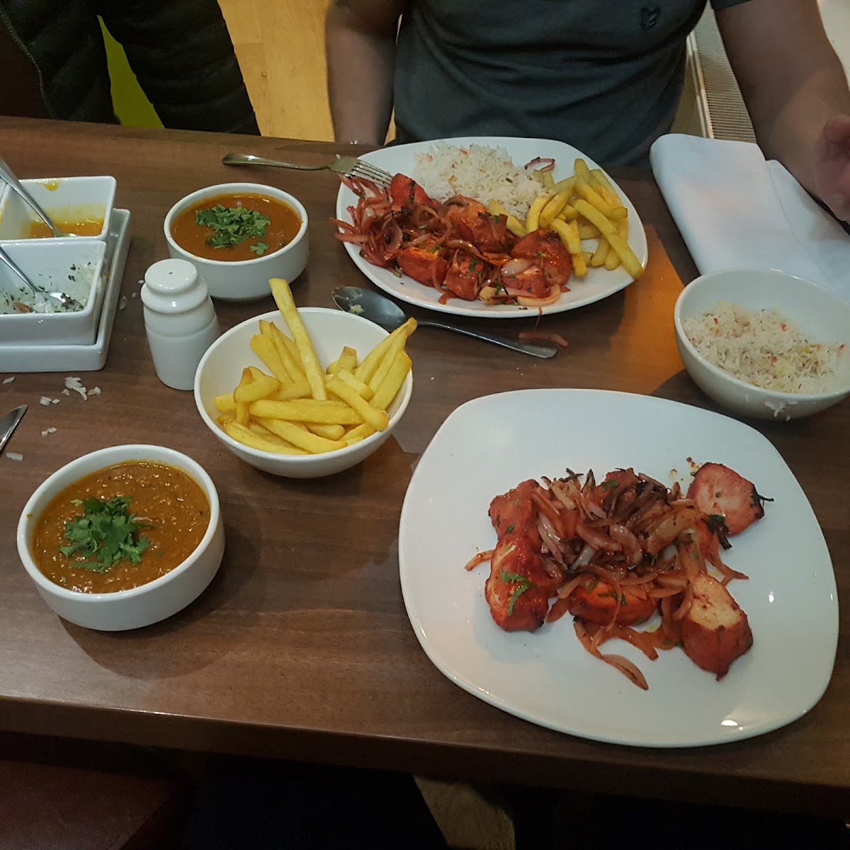 Akbor's Indian Restaurant & Takeaway-3
